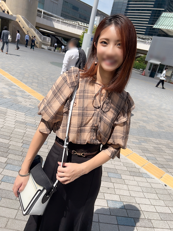 【有码】FC2-4323783 ※ 期間限定：1000PTオフ※★ぼ乳が飛び出る「Bカップ」貧乳むすめ★ちはる·21歳★